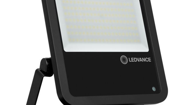 LED-Flutlicht von Ledvance mit Tageslicht-Sensor