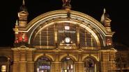 Gewinner AUSSENBELEUCHTUNG / ANSTRAHLUNG: RAUMLABOR (HAUPTPORTAL HAUPTBAHNHOF FRANKFURT AM MAIN) - Foto: Christian Uitz